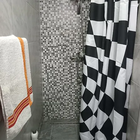 Lucic アパート *